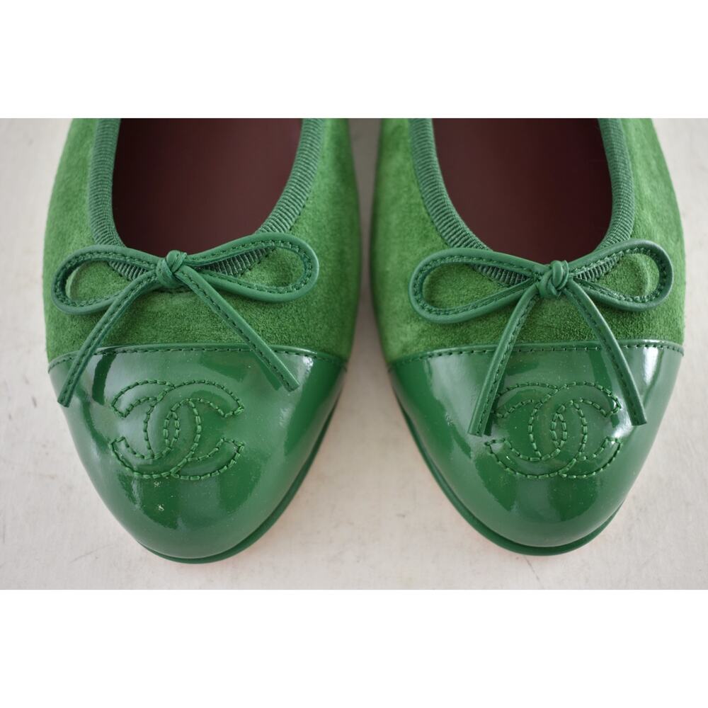 Chanel 26A Green Suede Patent Leather CC Logo Bow Tie Ballet Ballerina Flat 36 - Picture 9 of 16